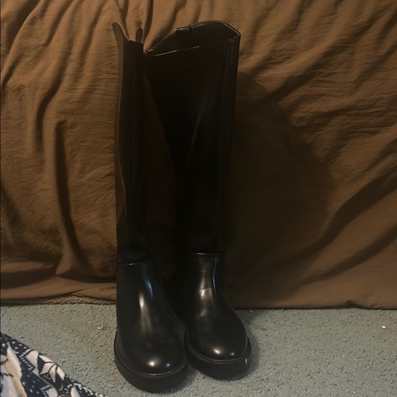 NEVER WORN Black Women's Knee-High Boots - Picture 2 of 4